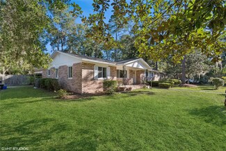 3750 NW 16th Place, Gainesville, FL 32605