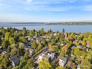 3205 37th Place S, Seattle, WA 98144