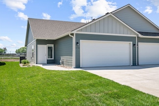 2726 Tim Rogers Ln, Salina, KS 67401