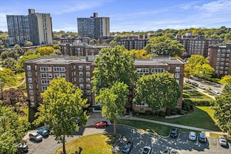 211-10 18th Ave Unit 5J, Bayside, NY 11360