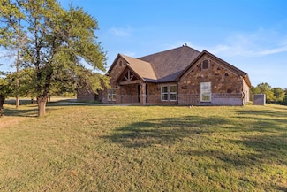 910 County Road 1111, Decatur, TX 76234