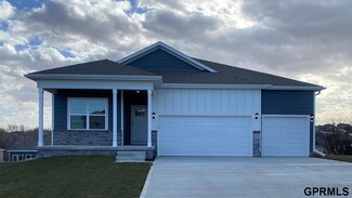 6419 Harvest Dr, Bellevue, NE 68157