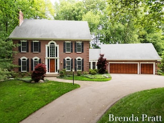5691 Forest Glen Dr SE, Ada, MI 49301
