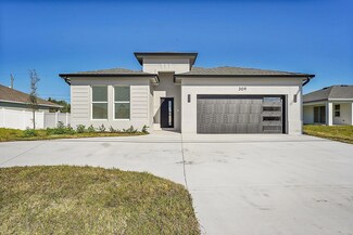 309 SW Becker Rd, Port Saint Lucie, FL 34953