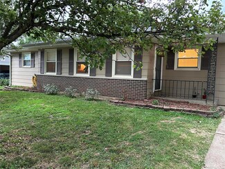 81 Kennedy St, Union, MO 63084