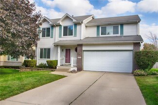 4905 Twana Dr, Des Moines, IA 50310