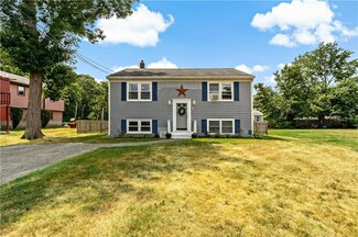 3 Belvedere Dr, Bristol, RI 02809