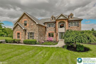 137 Blackstone Dr, Wind Gap, PA 18091