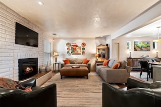 3 Conchas Loop, Santa Fe, NM 87508