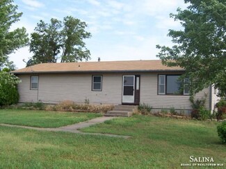 1229 Windmill Rd, Delphos, KS 67436