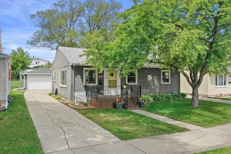 3815 S 55th St, Milwaukee, WI 53220