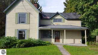 513 N Michigan Ave, Manton, MI 49663