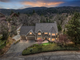 1010 Black Oaks Dr, Lake Arrowhead, CA 92352