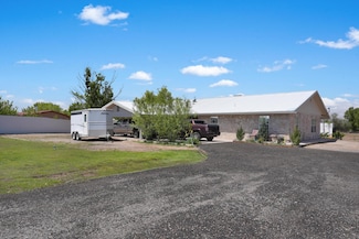 185 La Entrada Rd, Los Lunas, NM 87031