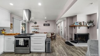 1045 W Sycamore Ave, Orange, CA 92868