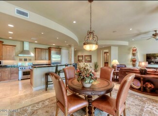 8 Biltmore Estate Unit 112, Phoenix, AZ 85016
