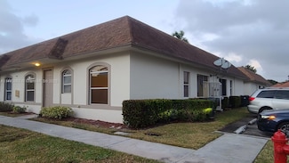 11975 Sturbridge Ln, Wellington, FL 33414