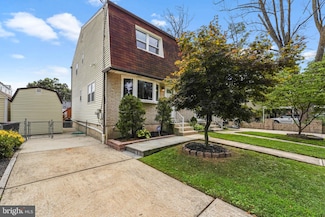 208 Rively Ave, Darby, PA 19023