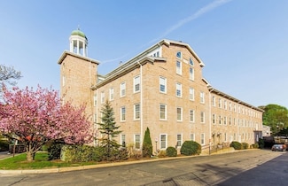 7 S Stone Mill Dr Unit 412, Dedham, MA 02026
