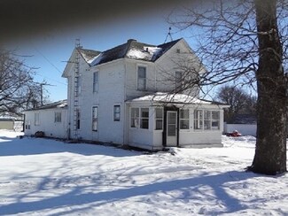 103 N Sycamore St, Franklin Grove, IL 61031