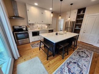 6 Coburn Ave Unit 2, Stonington, CT 06378