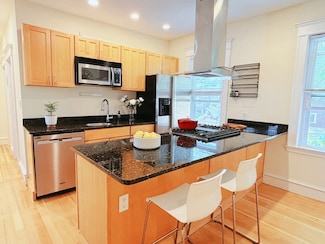 8 Fainwood Cir Unit 2, Cambridge, MA 02139