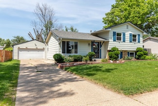 7013 Twana Dr, Urbandale, IA 50322