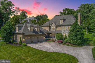 824 Vauclain Rd, Bryn Mawr, PA 19010