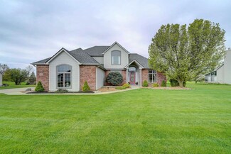 205 Steeplechase Dr, Auburn, IN 46706
