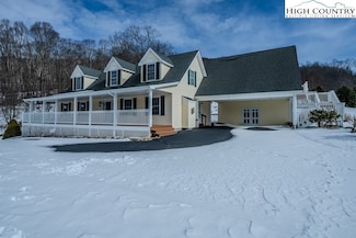 118 Paupers Ridge Ln, Banner Elk, NC 28604