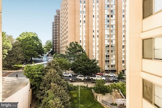 4515 Willard Ave, Chevy Chase, MD 20815