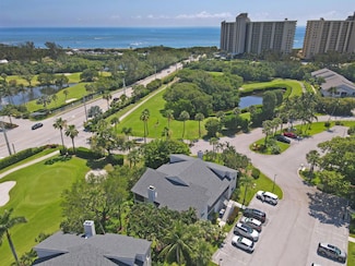 102 Clubhouse Cir, Jupiter, FL 33477