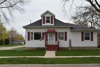 1203 Ash St, Osage, IA 50461