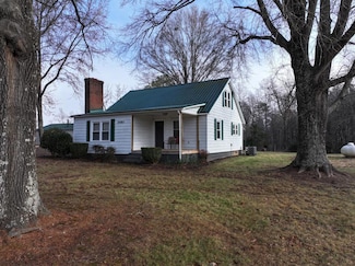 5480 Medical Center Rd, Axton, VA 24054