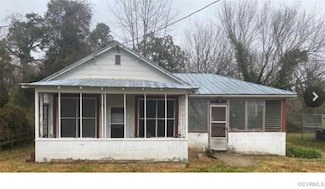39 Mancha Ave, Claremont, VA 23899