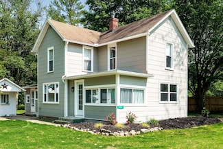 4742 Peacock Rd, Springfield, OH 45502
