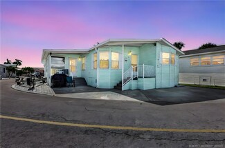 511 Nettles Blvd, Jensen Beach, FL 34957