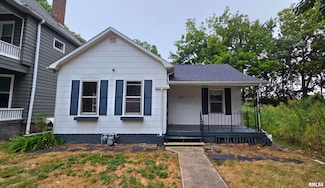 617 W Edwards St, Springfield, IL 62704
