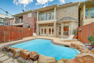 5346 Mcculloch Cir, Houston, TX 77056