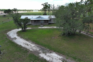 1214 Eden Dr, Labelle, FL 33935