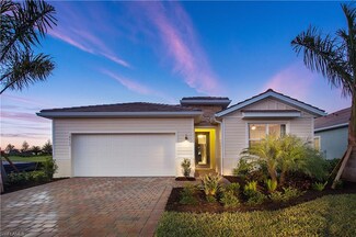 14619 Topsail Dr, Naples, FL 34114