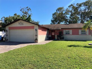 912 65th Avenue Dr W, Bradenton, FL 34207