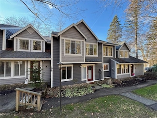 1817 Eagles Ridge Ct, Somerset, PA 15501