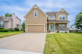 1315 SW Georgetown Dr, Lees Summit, MO 64082