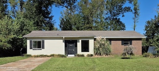 4484 Lime St, Marianna, FL 32446