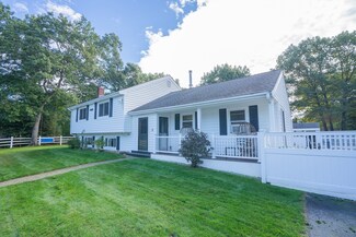 5 Phinney Ln, Plymouth, MA 02360