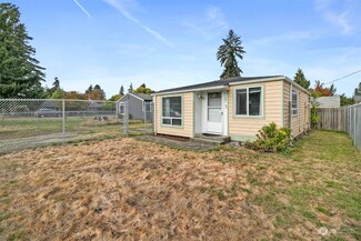 717 114th St S, Tacoma, WA 98444