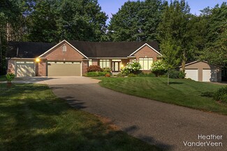 4985 Kenowa Ave SW, Grandville, MI 49418
