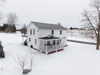 6683 Stone Hill Rd, Livonia, NY 14487