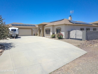 1850 S Crooked H Trail, Dewey-Humboldt, AZ 86327